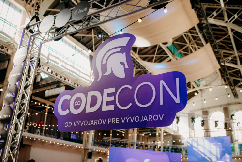 Logo Codecon s Titanskou prilbou