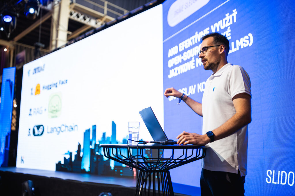 Jaroslav Kopčan was the first speaker at the IT event.
